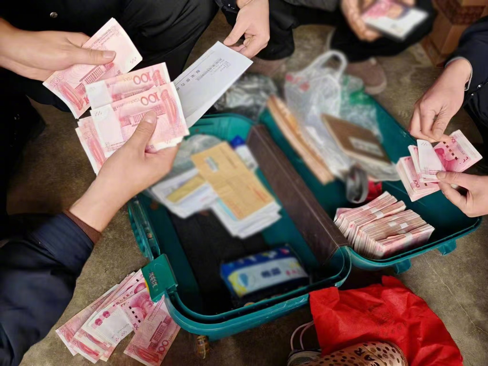 最新带现金几十万能过安检方法分析(最方便真实的丽江携带现金过安检有具体规定吗方法)